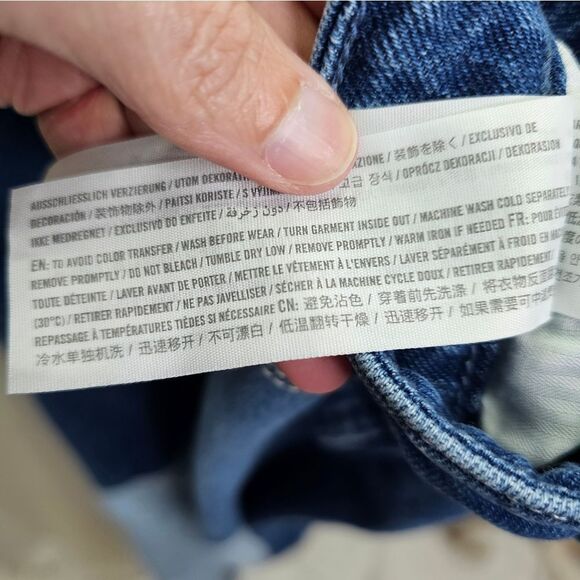 Hollister Ultra High Rise Patchwork Mom Jeans in Medium Wash Size 9R/29 - Picture 10 of 11